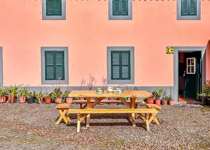 Casa Dos Castanheiros Feriehus